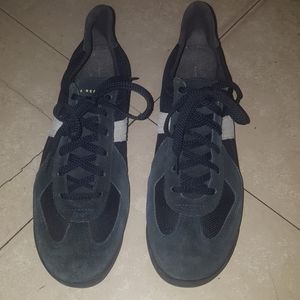 Men's shoes